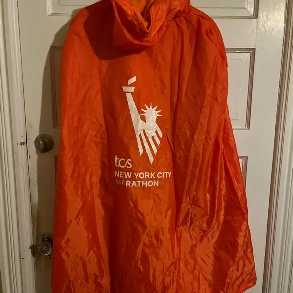 NYC marathon poncho - Picture 2 of 2